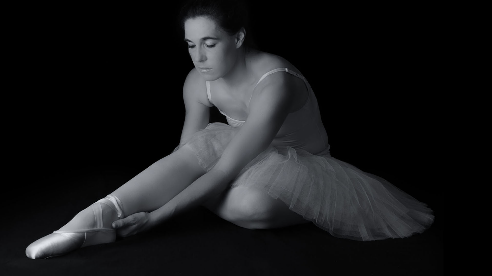 The History of Pointe Shoes: The Landmark Moments That Made Ballet's  Signature Shoe What It Is Today
